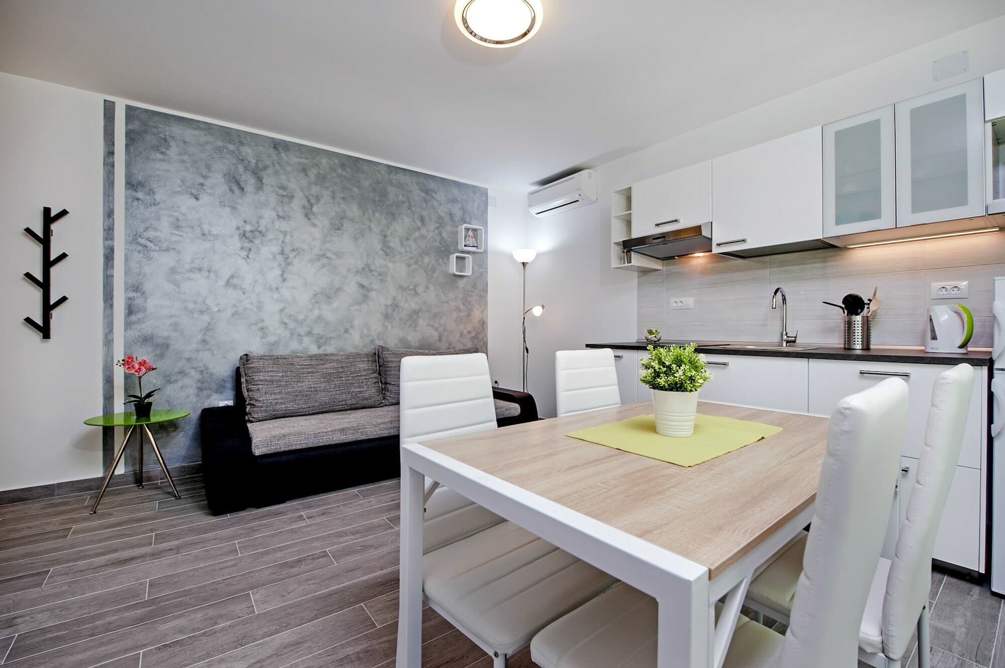 Apartment And Studio Tereza Ρόβινι Εξωτερικό φωτογραφία